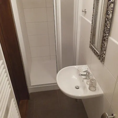 Casa de hóspedes Na Letnim Byte 4*