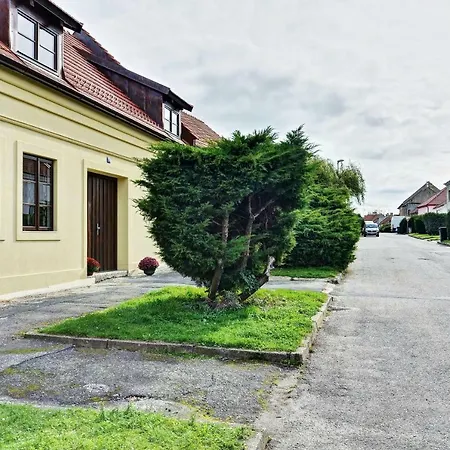 Na Letnim Byte Gasthof Kouřim